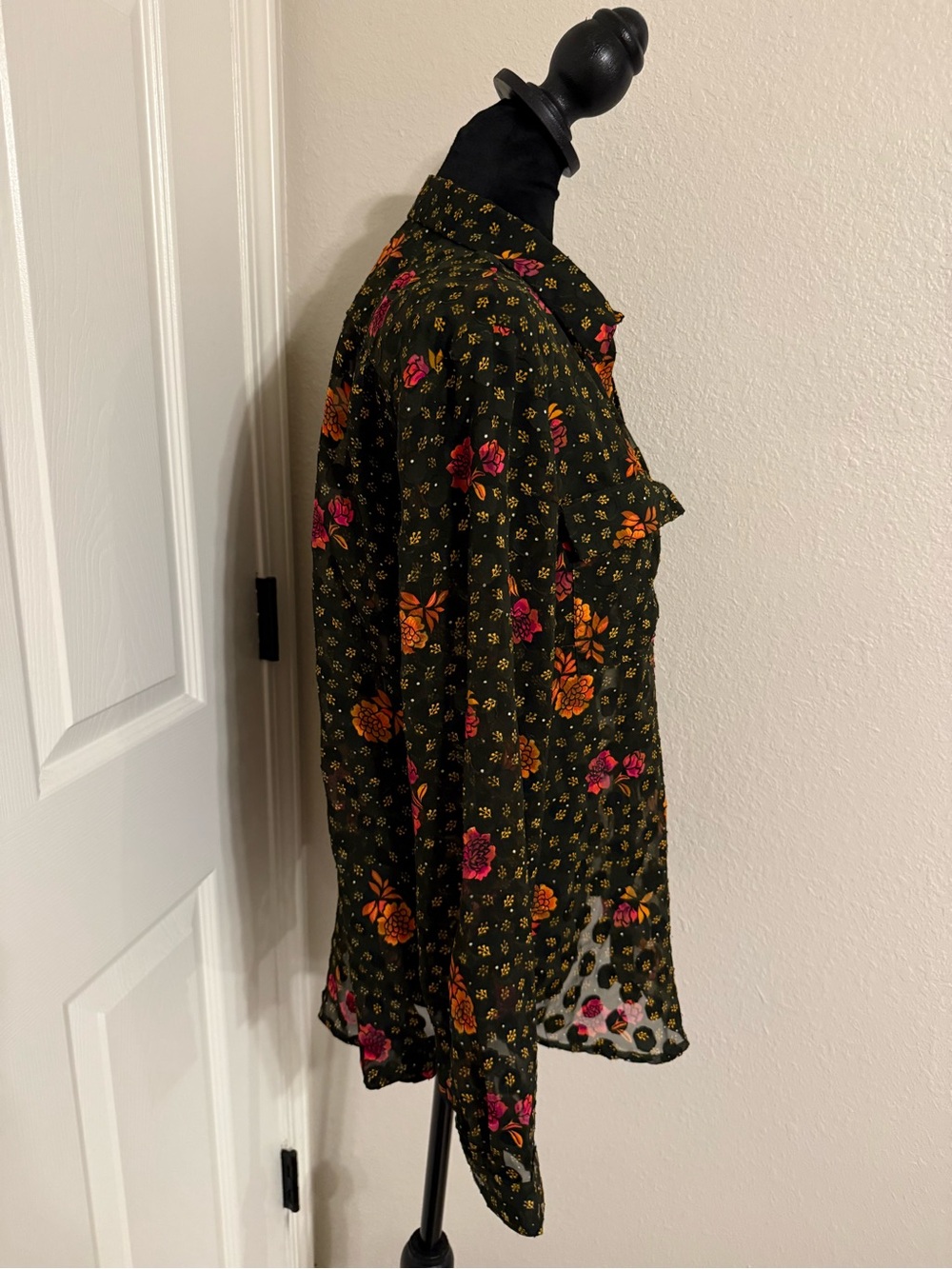 LOFT Dark Green Floral Long Sleeve Button-Up Shirt - Picture 2 of 6